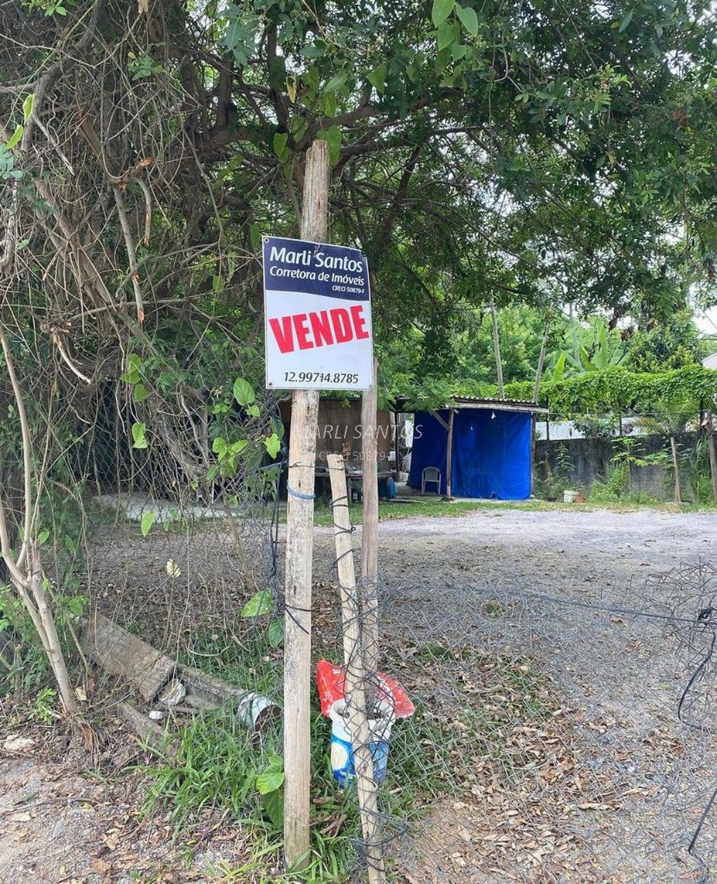 TERRENO PLANO À VENDA NA VILA EM ILHABELA- SP