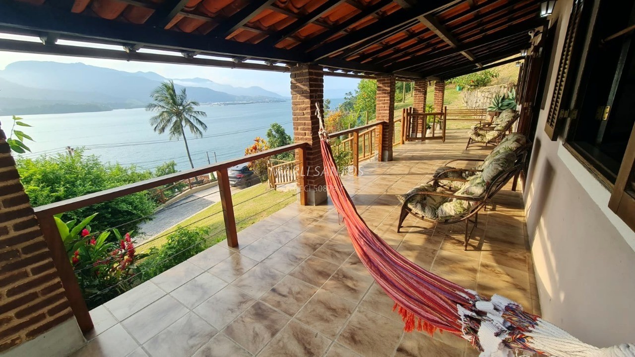 Casa à venda - com vista-piuva