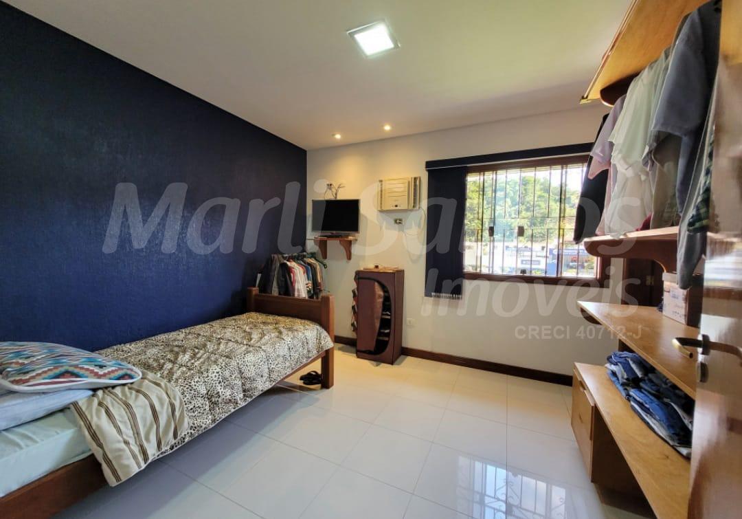 Casa à venda na barra velha em excelente localização