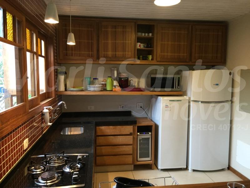 Casa/sobrado à venda, condomínio; 4 dormitórios com ar (send