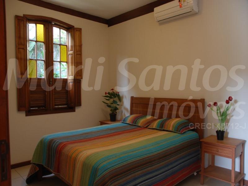 Casa/sobrado à venda, condomínio; 4 dormitórios com ar (send