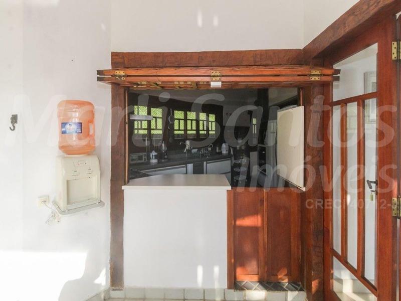 Vende-se casa; 5 dormitórios (5 suítes); piscina; forno de pizza; casa de caseiro ou hóspede; vista para o mar; Engenho D'Água, Ilhabela; matrícula