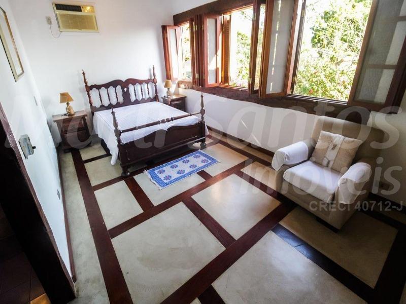 Vende-se casa; 5 dormitórios (5 suítes); piscina; forno de pizza; casa de caseiro ou hóspede; vista para o mar; Engenho D'Água, Ilhabela; matrícula