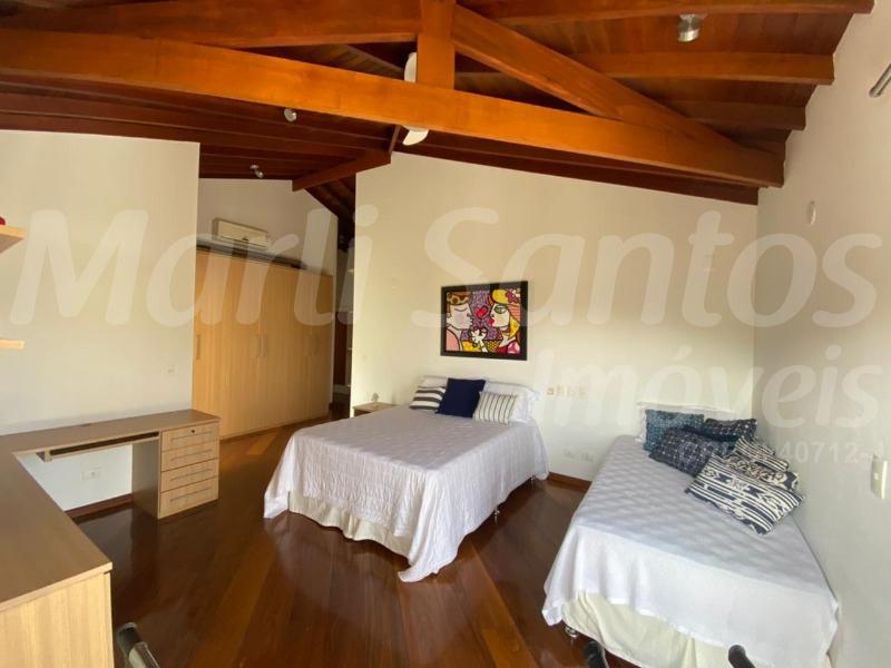Casa alto padrão à venda com belíssima vista mar!