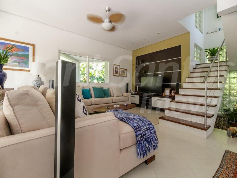 Casa alto padrão à venda com belíssima vista mar!