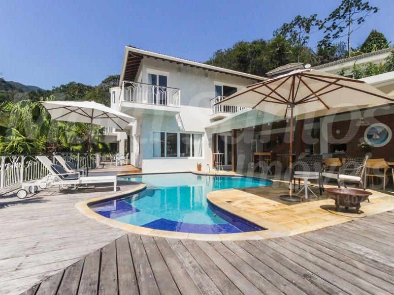 Casa alto padrão à venda com belíssima vista mar!