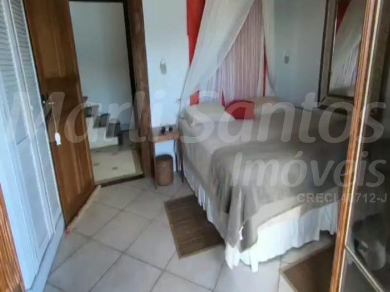 Belíssima casa na costeira à venda em ilhabela!