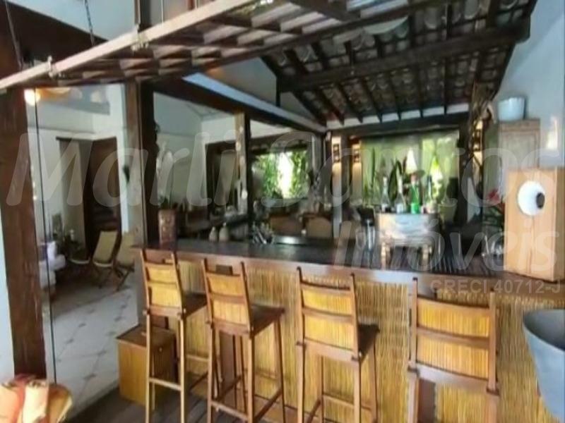 Belíssima casa na costeira à venda em ilhabela!