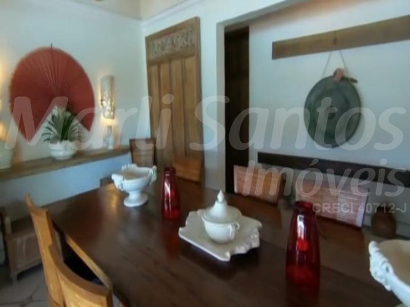 Belíssima casa na costeira à venda em ilhabela!
