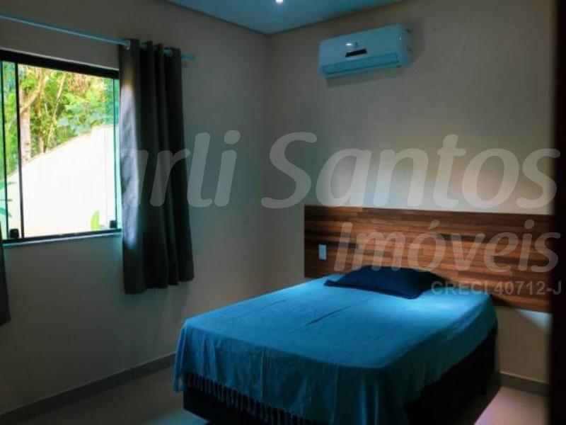 Casa nova em terreno amplo em ilhabela à venda, agende sua visita!