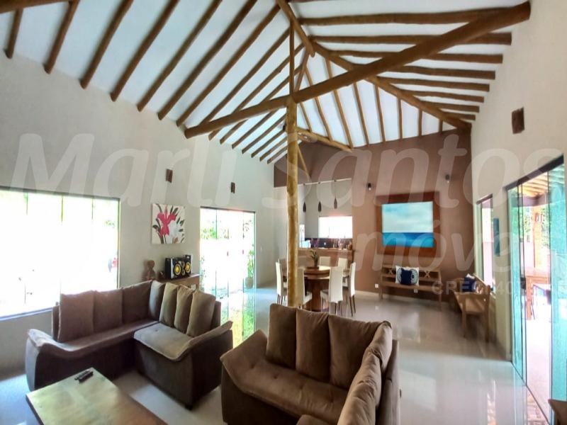 Casa nova em terreno amplo em ilhabela à venda, agende sua visita!