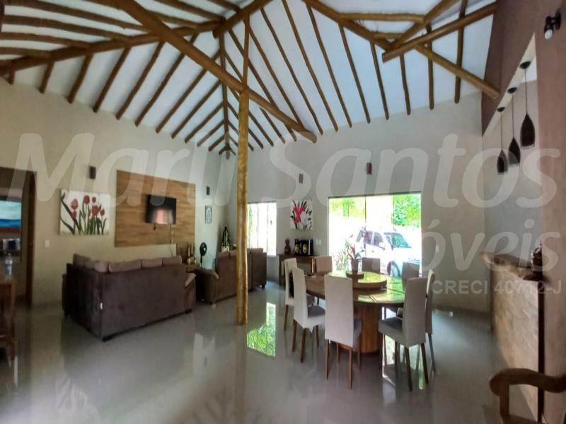 Casa nova em terreno amplo em ilhabela à venda, agende sua visita!