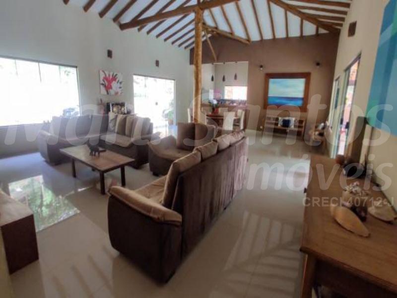 Casa nova em terreno amplo em ilhabela à venda, agende sua visita!