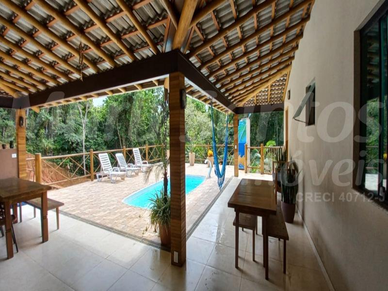 Casa nova em terreno amplo em ilhabela à venda, agende sua visita!