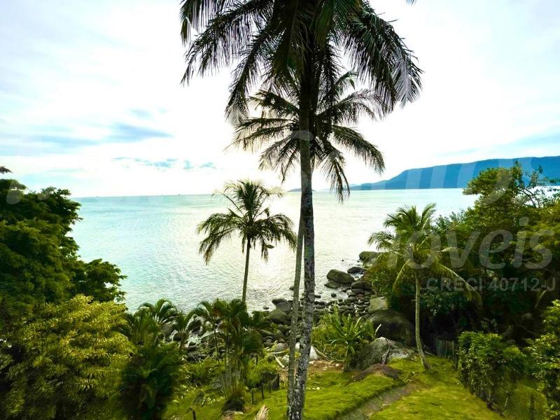DUAS CASAS NA COSTEIRA DE ILHABELA, MARAVILHOSO PÔR DO SOL, CONFIRA!