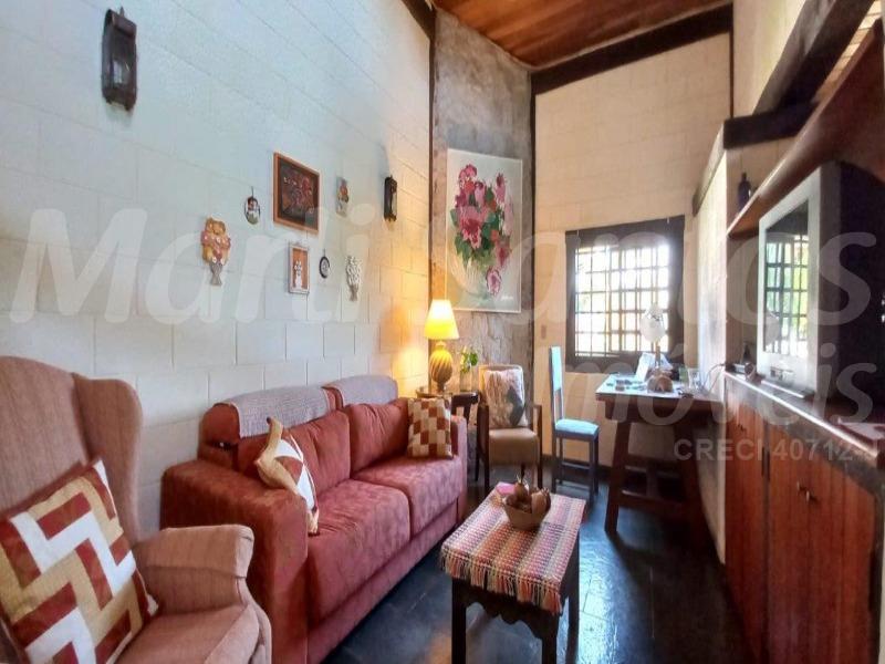 Casa à venda com escritura definitiva com opção de financiam