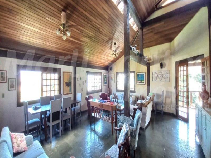 Casa à venda com escritura definitiva com opção de financiam