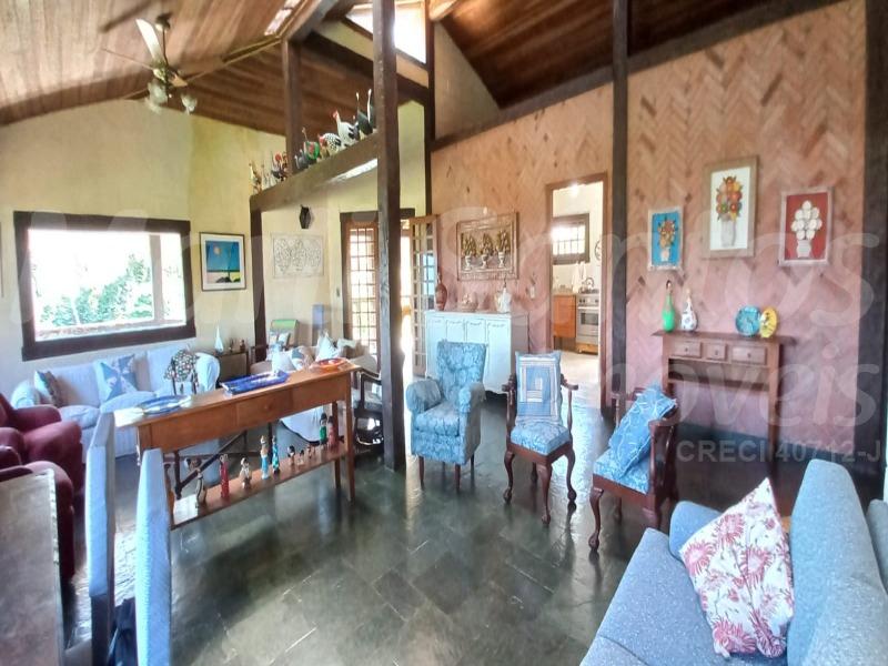 Casa à venda com escritura definitiva com opção de financiam