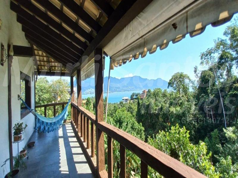 CASA À VENDA COM ESCRITURA DEFINITIVA COM OPÇÃO DE FINANCIAMENTO NO BAIRRO DO ENGENHO D´ÁGUA EM ILHABELA-SP