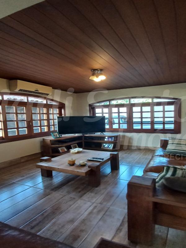 CASA NO BAIRRO DO PEREQUÊ-ILHABELA, EXCELENTE OPORTUNIDADE!