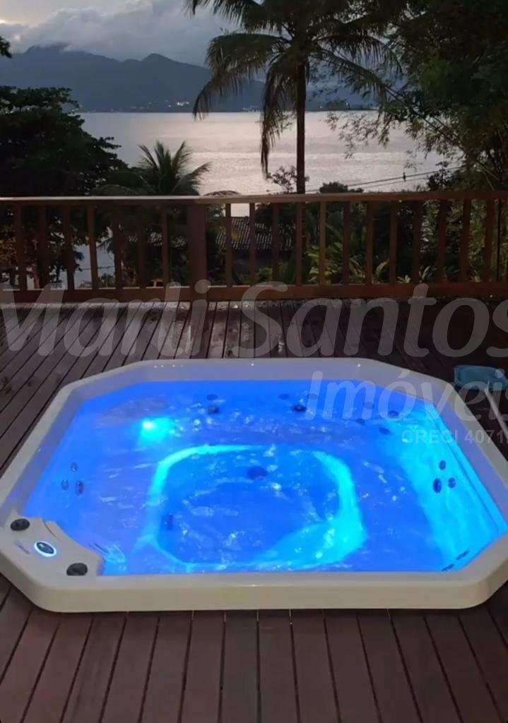 Casa rústica charmosa; vista para o mar; jacuzzi; norte da ilhabela.