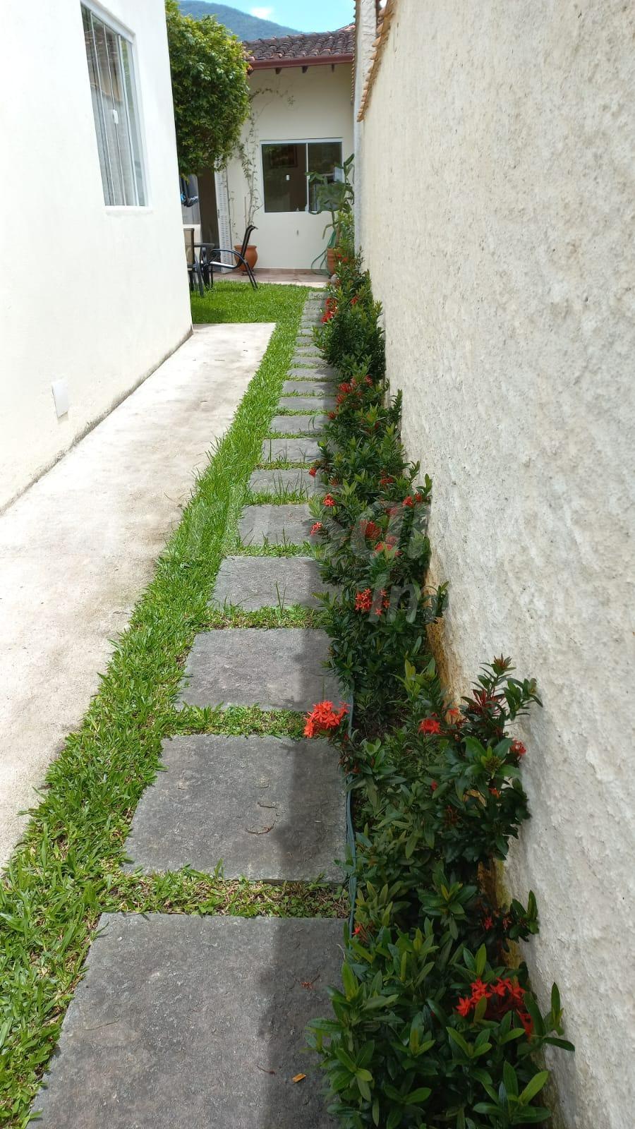 CHALÉ do LÚ ILHABELA - TÉRREA PARA LOCAÇÃO DE TEMPORADA NA ÁGUA BRANCA EM ILHABELA/SP