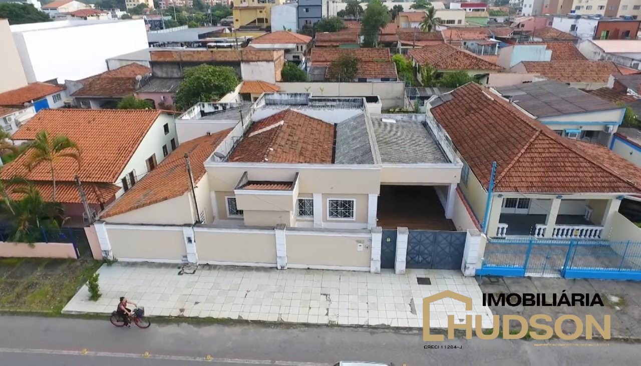 Casa, 4 quartos, 288 m² - Foto 1