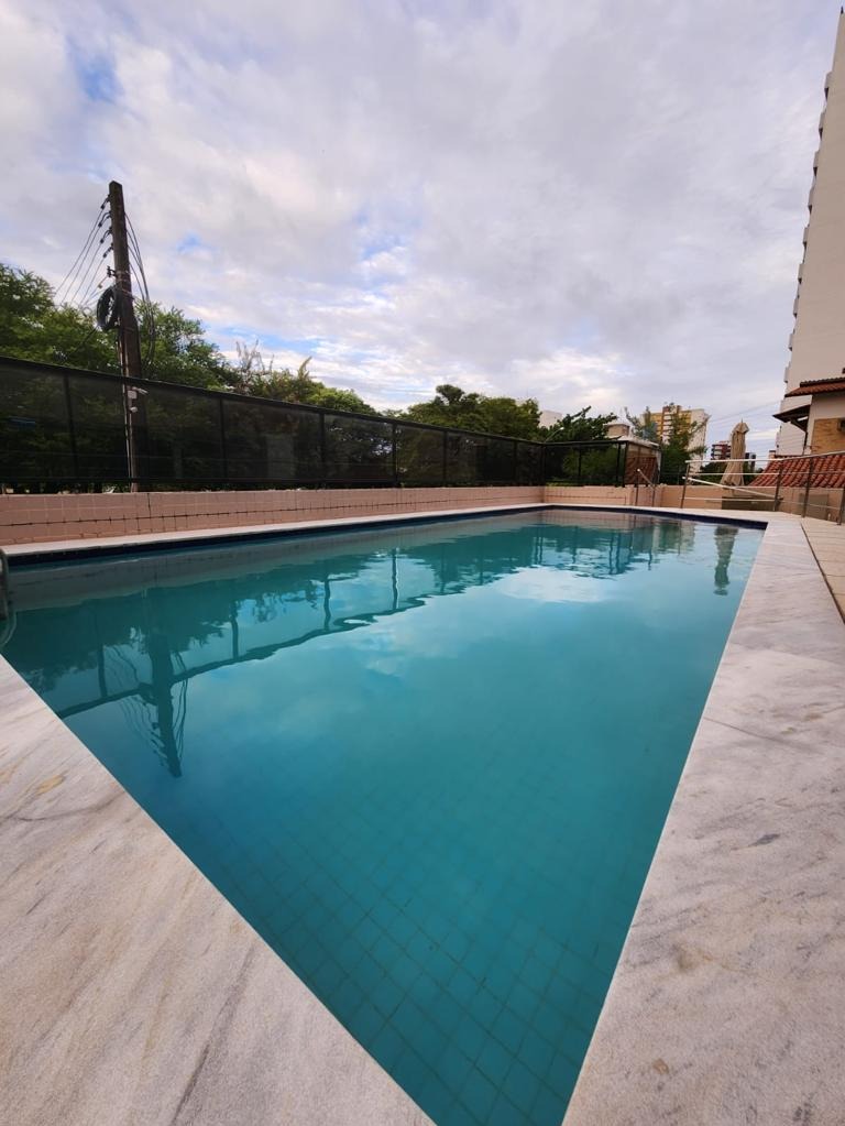Excelente Apartamento de 03 quartos, sendo 01 suíte, 02 vagas de garagem, pertinho do Mar