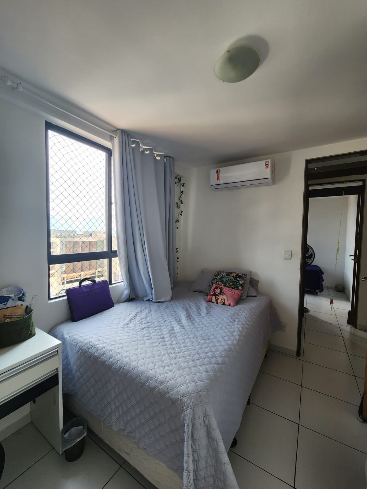 Excelente Apartamento de 03 quartos, sendo 01 suíte, 02 vagas de garagem, próximo do mar
