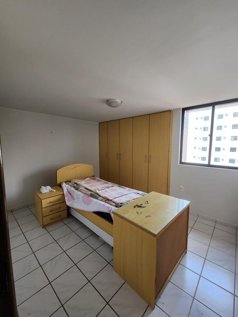 Excelente Apartamento de 03 quartos, sendo 01 suíte, 02 vagas de garagem, pertinho do Mar