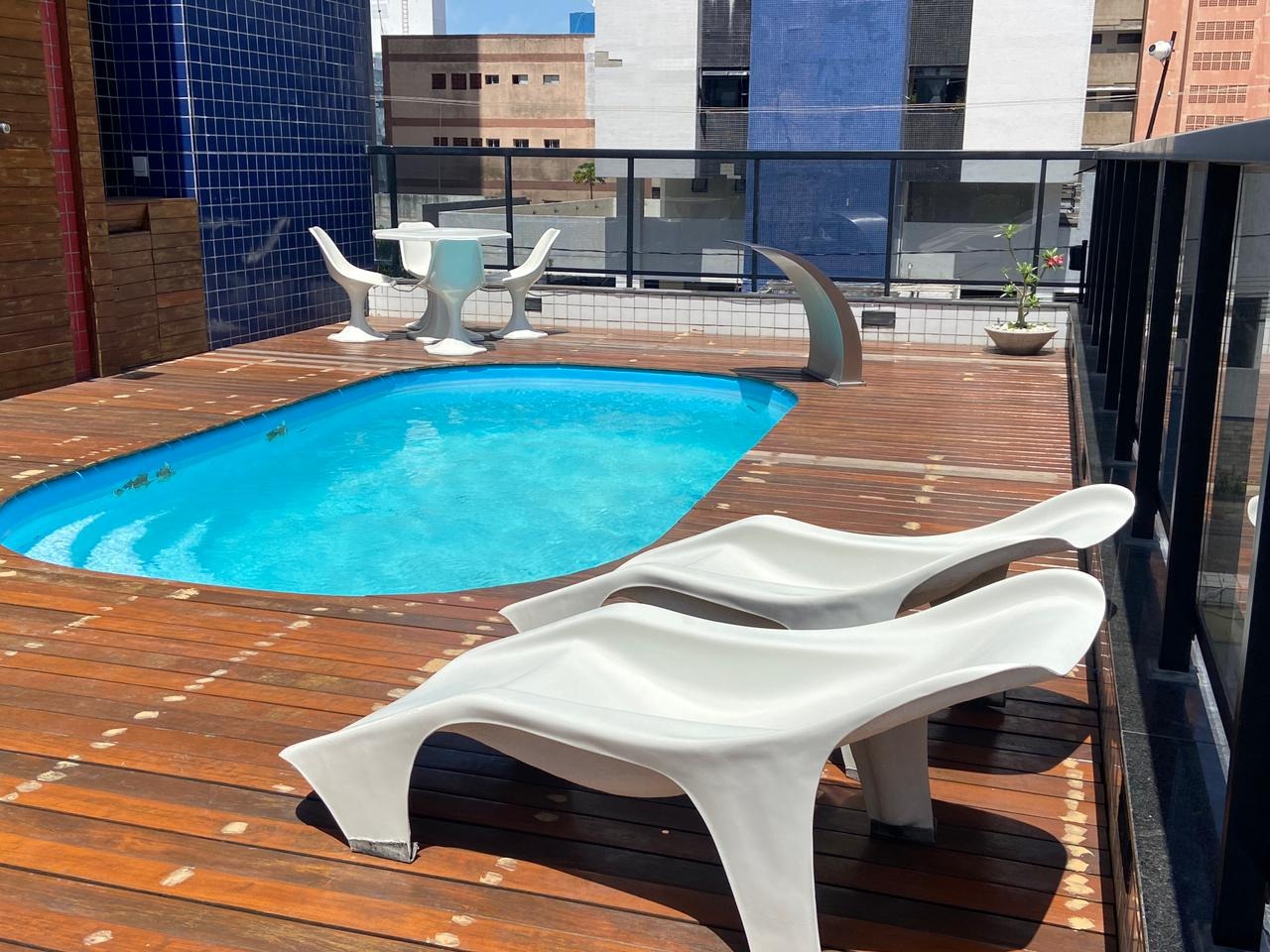 Excelente Apartamento de 03 quartos, sendo 01 suíte, 02 vagas de garagem, próximo do mar