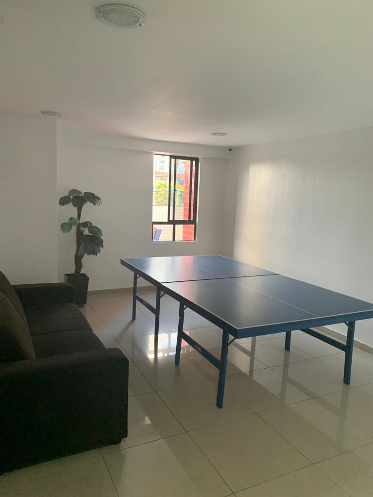 Excelente Apartamento de 03 quartos, sendo 01 suíte, 02 vagas de garagem, próximo do mar