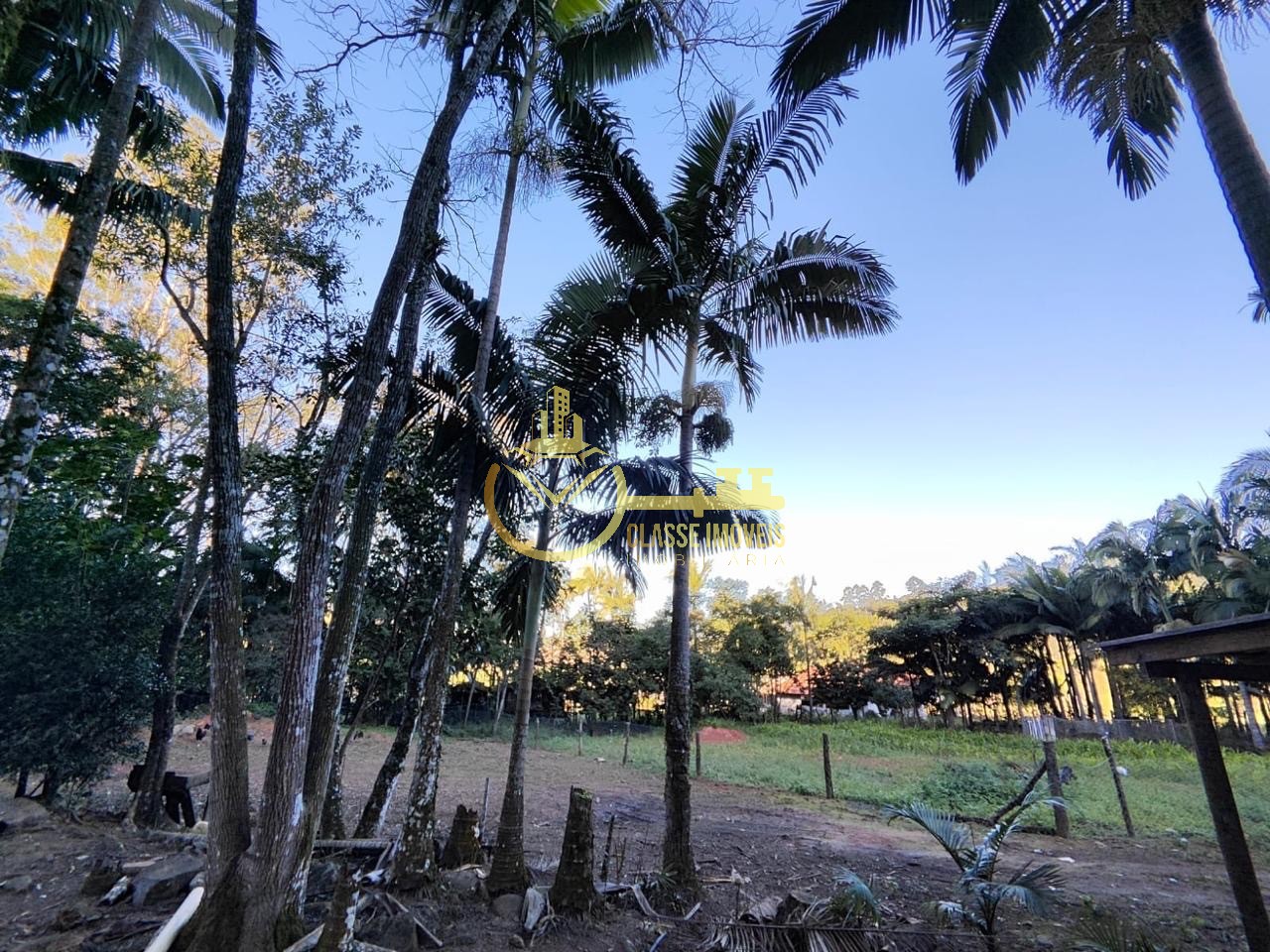 Chácara à venda em Luiz Alves-SC, bairro Garuva: 2 quartos, 1 sala, 1 banheiro, 300,00 m² de área.