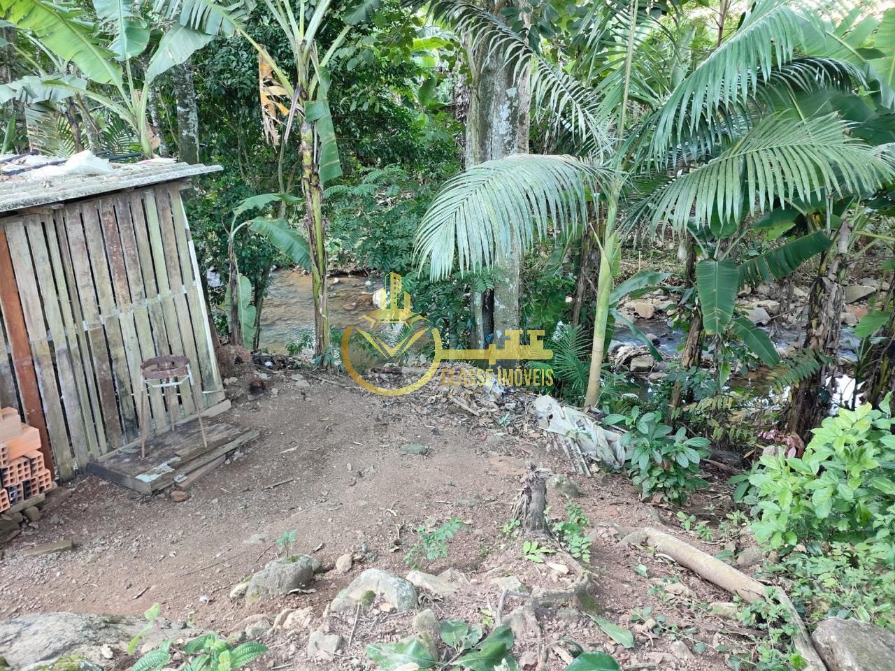 Chácara à venda em Luiz Alves-SC, bairro Garuva: 2 quartos, 1 sala, 1 banheiro, 300,00 m² de área.