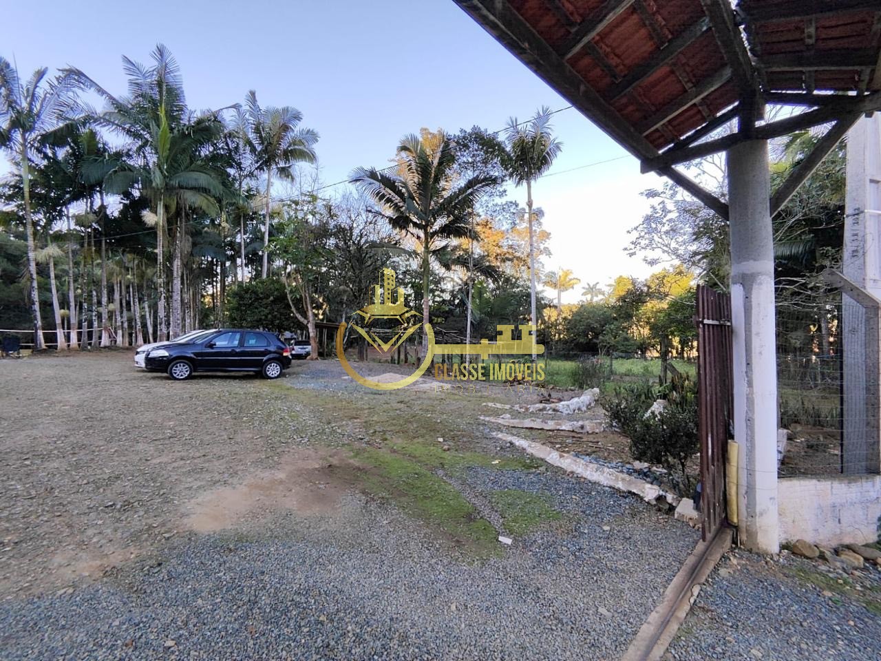 Chácara à venda em Luiz Alves-SC, bairro Garuva: 2 quartos, 1 sala, 1 banheiro, 300,00 m² de área.