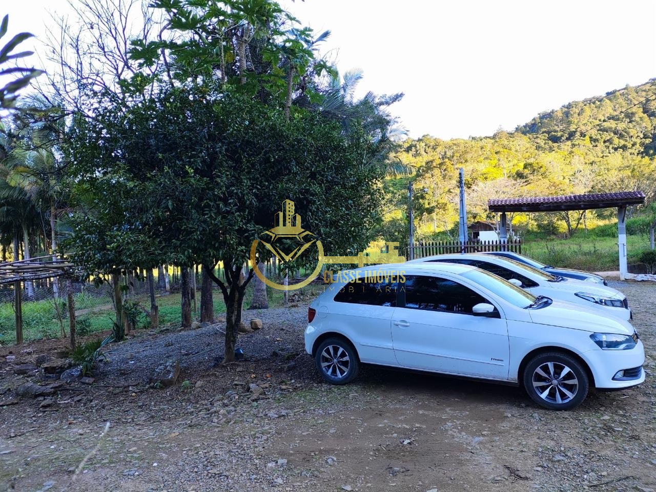 Chácara à venda em Luiz Alves-SC, bairro Garuva: 2 quartos, 1 sala, 1 banheiro, 300,00 m² de área.