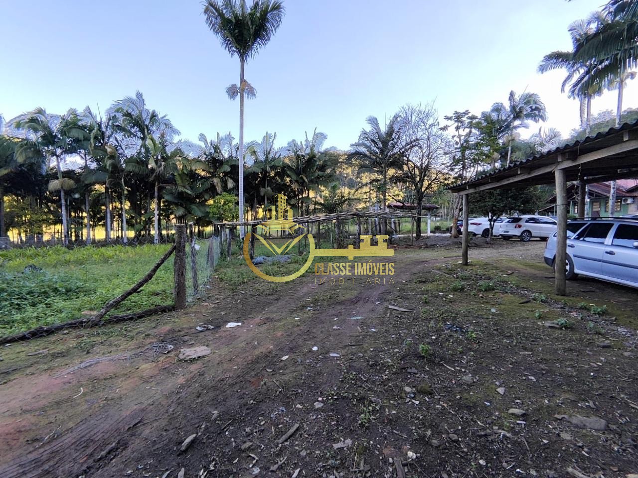 Chácara à venda em Luiz Alves-SC, bairro Garuva: 2 quartos, 1 sala, 1 banheiro, 300,00 m² de área.