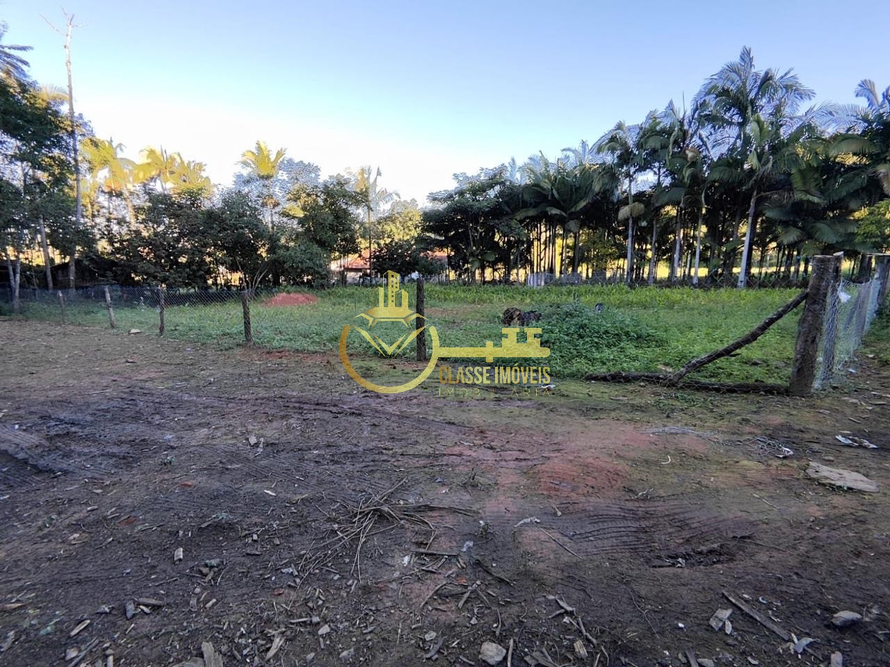 Chácara à venda em Luiz Alves-SC, bairro Garuva: 2 quartos, 1 sala, 1 banheiro, 300,00 m² de área.