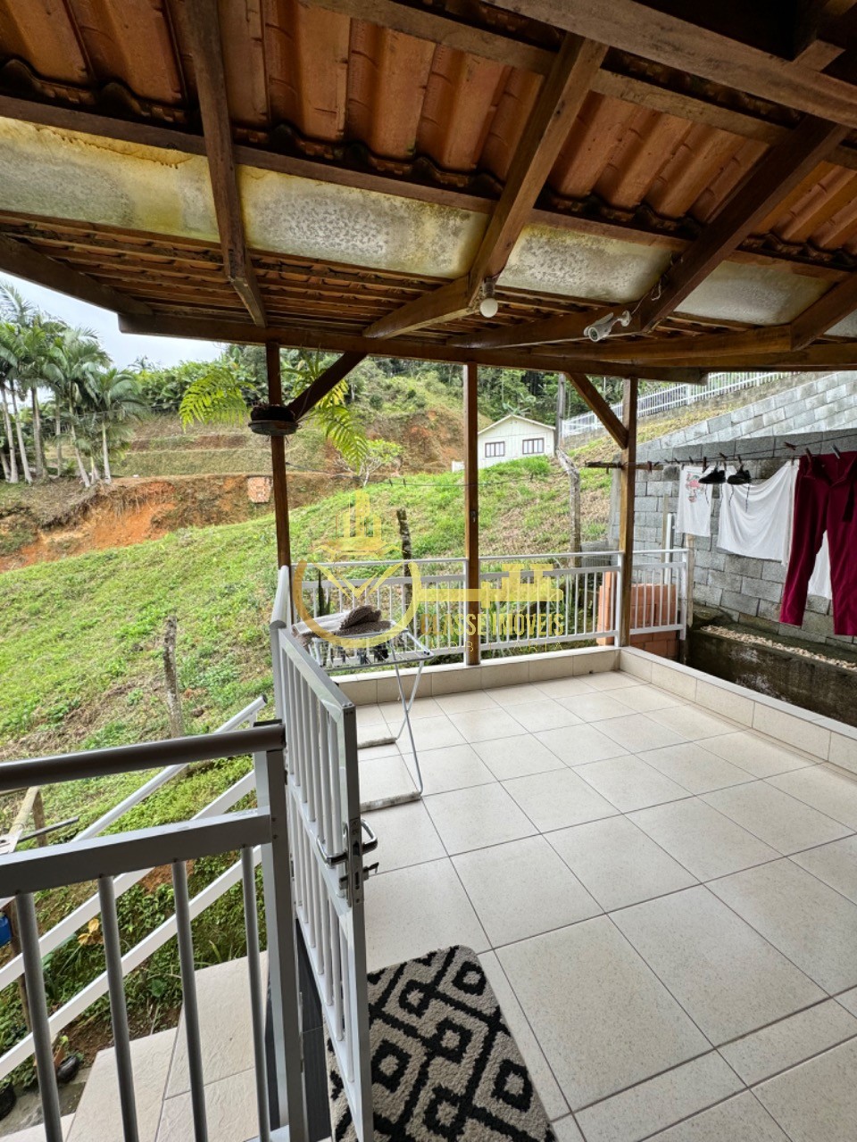 Excelente oportunidade: Casa comercial à venda em Luiz Alves-SC, bairro Garuva, 1 quarto, 1 suíte, 1 sala, 250m².