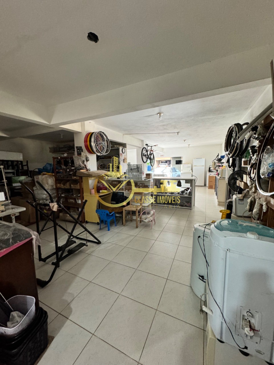 Excelente oportunidade: Casa comercial à venda em Luiz Alves-SC, bairro Garuva, 1 quarto, 1 suíte, 1 sala, 250m².