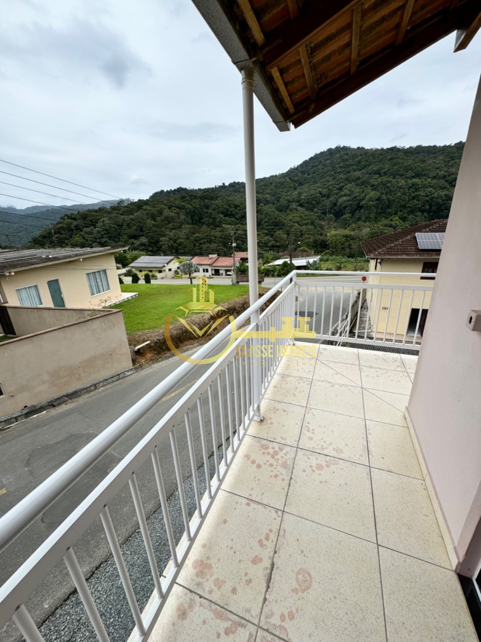 Excelente oportunidade: Casa comercial à venda em Luiz Alves-SC, bairro Garuva, 1 quarto, 1 suíte, 1 sala, 250m².