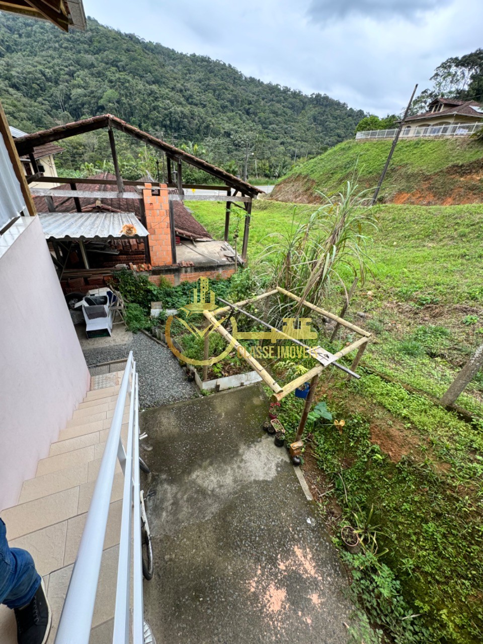 Excelente oportunidade: Casa comercial à venda em Luiz Alves-SC, bairro Garuva, 1 quarto, 1 suíte, 1 sala, 250m².