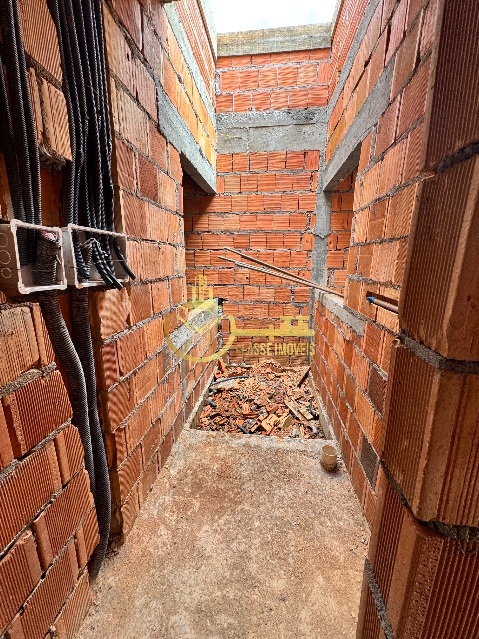Geminado à venda em Penha-SC, Bairro Nossa Senhora de Fátima: 2 quartos, 1 suíte, 1 sala, 1 vaga, 60m². Imperdível!