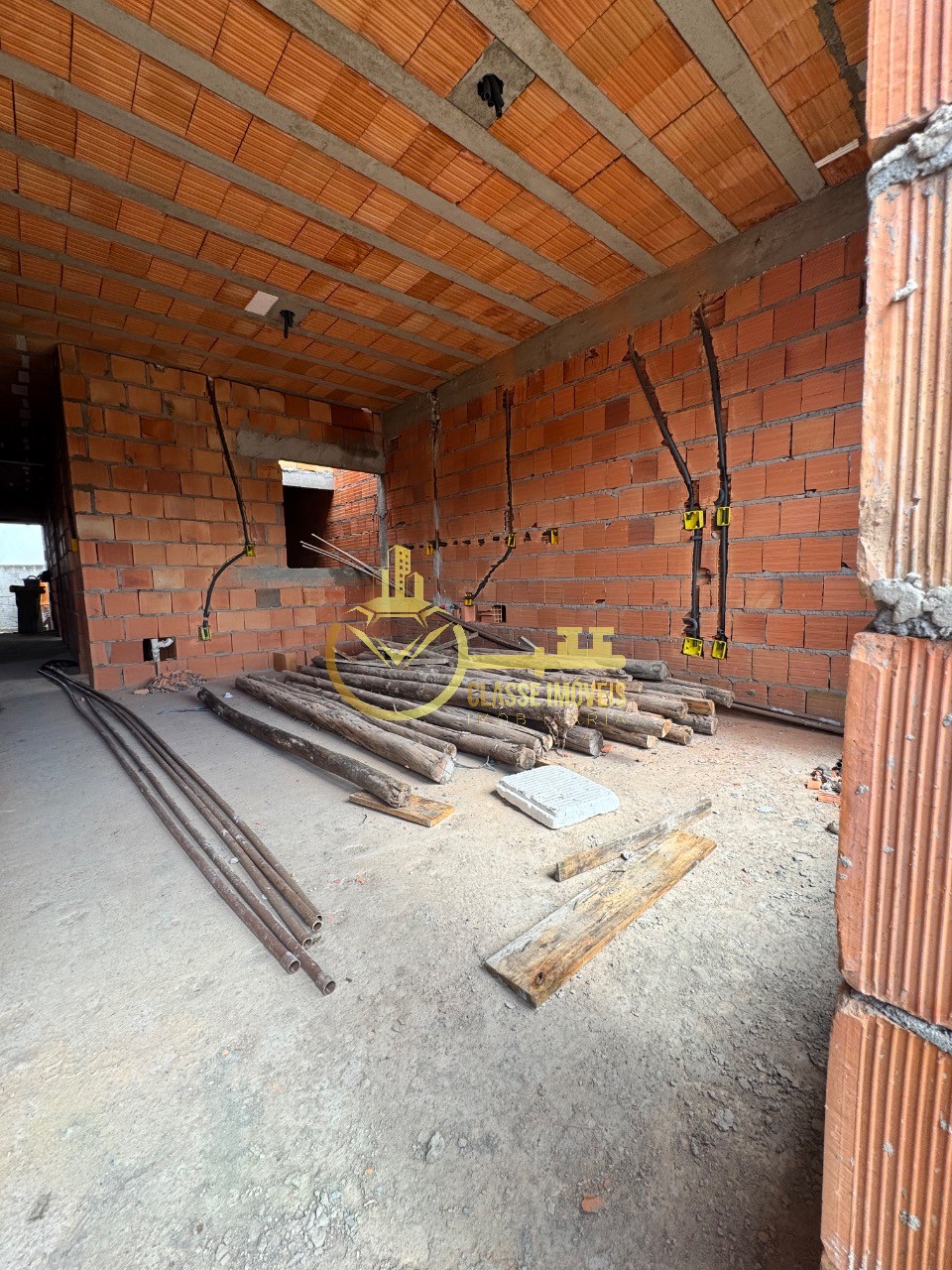 Geminado à venda em Penha-SC, Bairro Nossa Senhora de Fátima: 2 quartos, 1 suíte, 1 sala, 1 vaga, 60m². Imperdível!