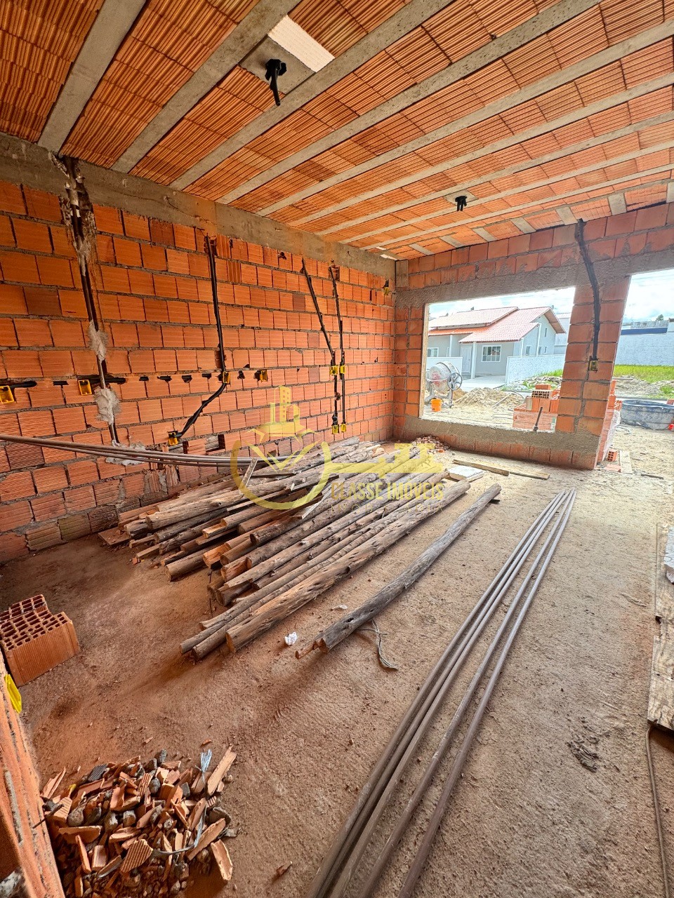 Geminado à venda em Penha-SC, Bairro Nossa Senhora de Fátima: 2 quartos, 1 suíte, 1 sala, 1 vaga, 60m². Imperdível!