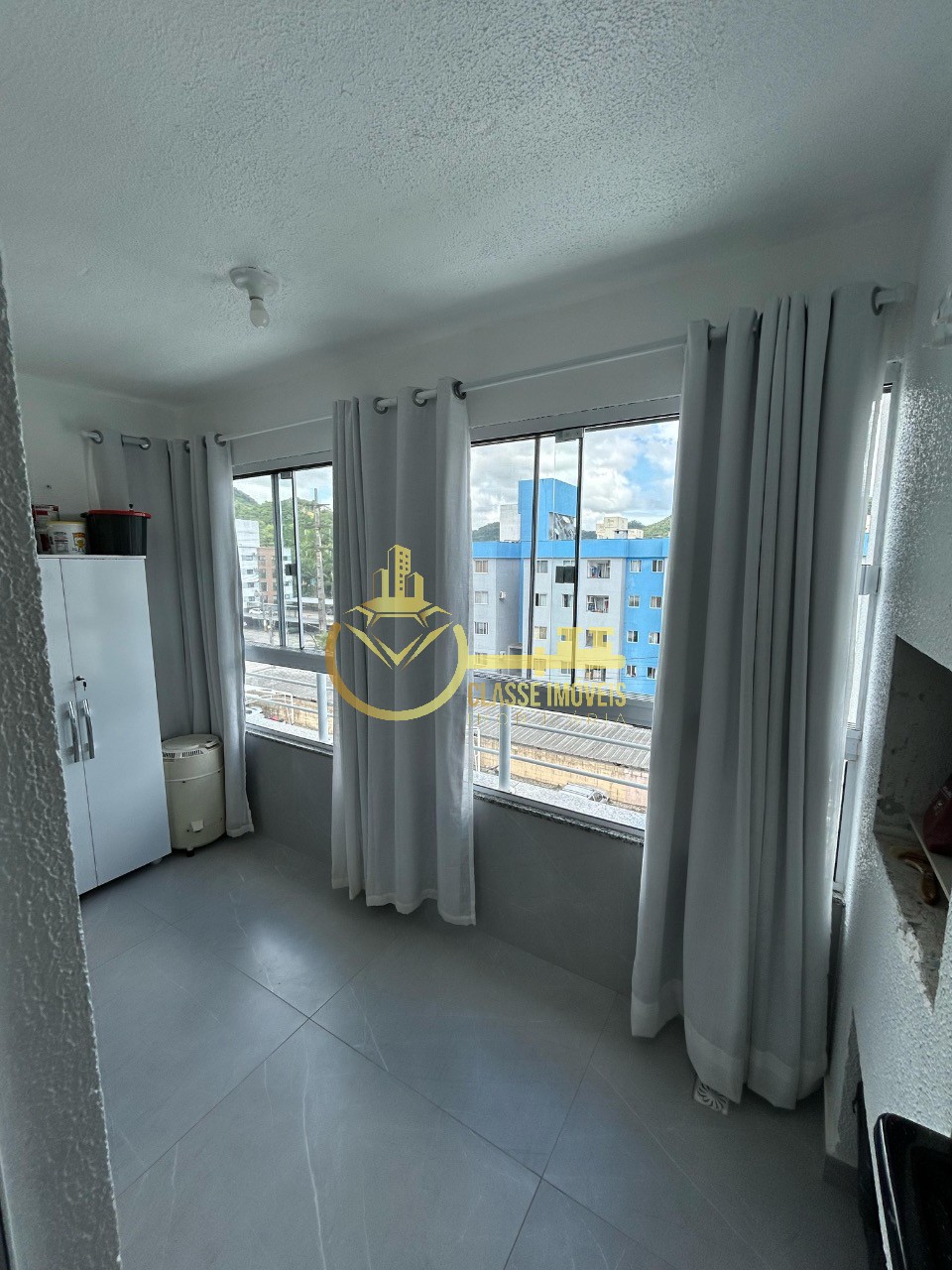 Apartamento à venda em Itajaí-SC, Espinheiros: 2 quartos e 60m² de área!
