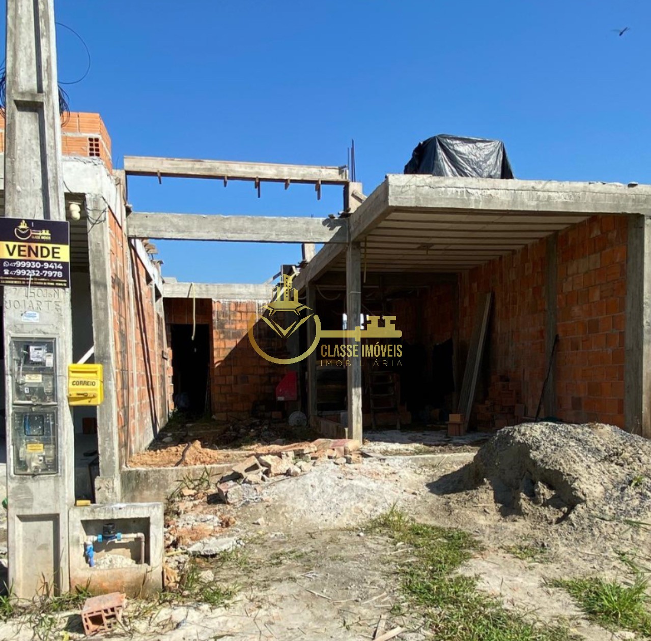 Imperdível geminado à venda no centro de ilhota-sc: 2 quarto