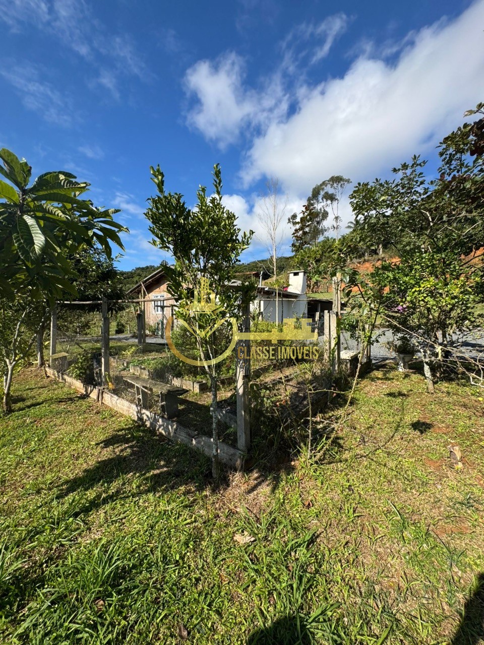 Sitio à venda em Ilhota-SC, bairro Bau: 3 quartos, 1 sala, 1 banheiro, 7.300,00 m² de área.