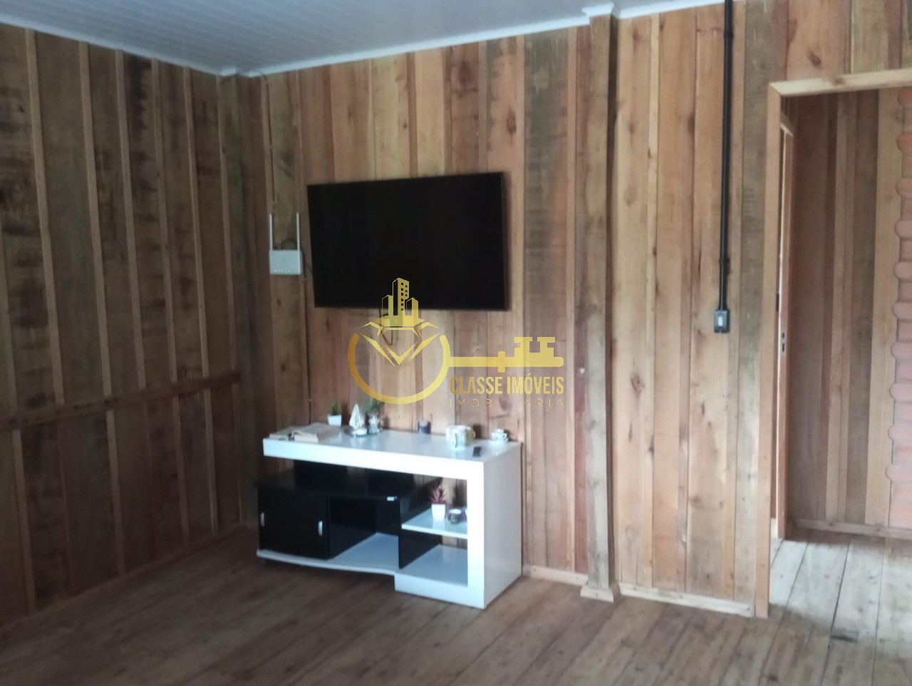 Fazenda à venda em Ilhota-SC, Bairro Baú, com 2 quartos, 2 salas, 1 banheiro e 180.000m² de área. Venha conferir!