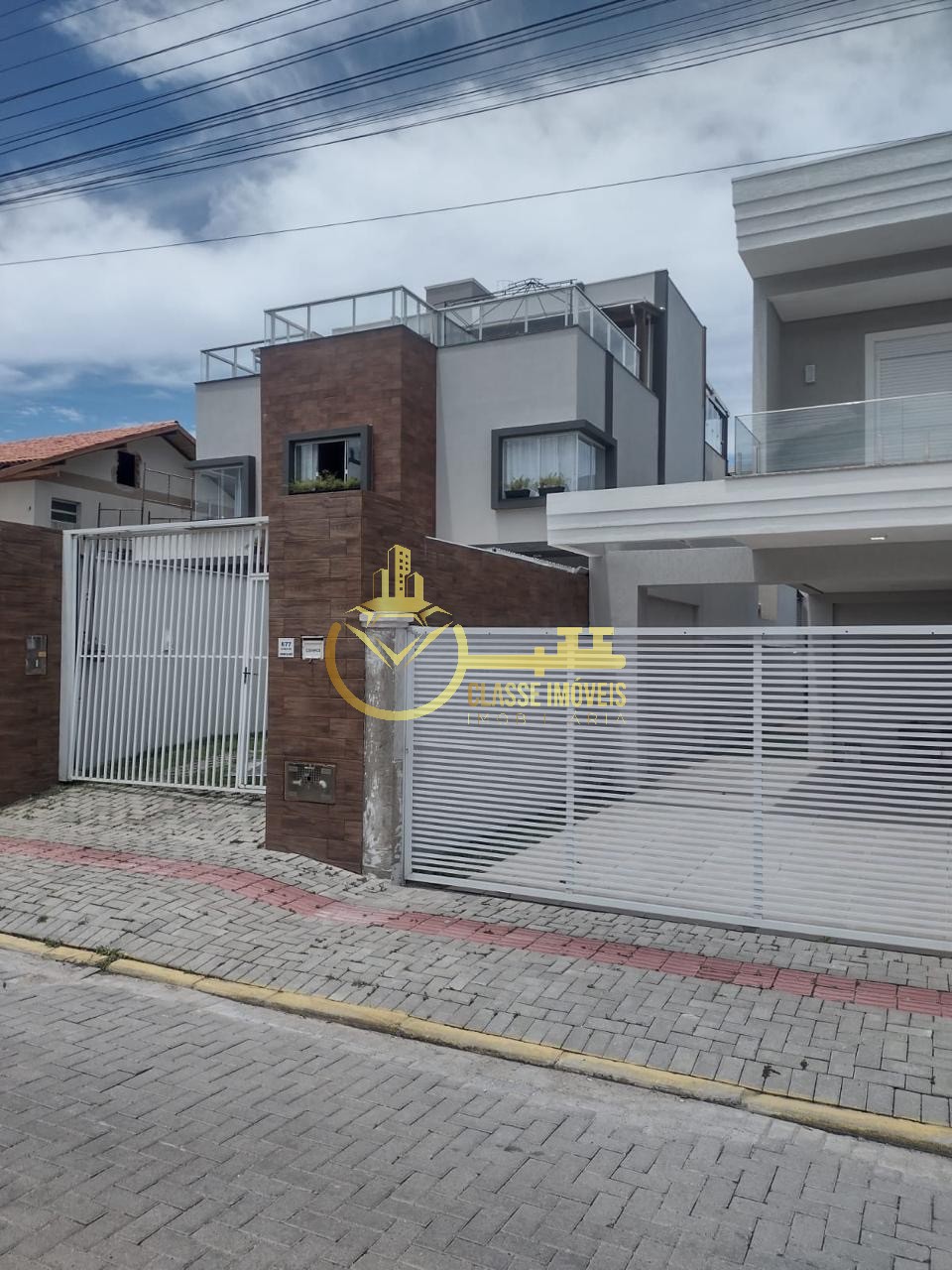 Imóvel de alto padrão à venda em bombinhas-sc, mariscal: sob